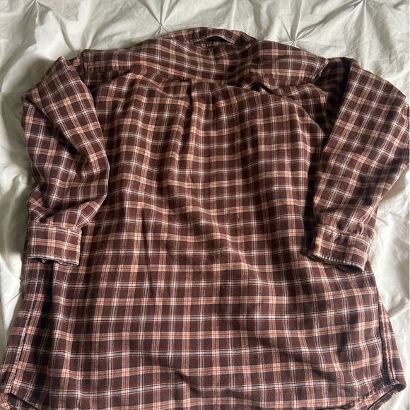 Men’s Large Pacific Trail Brown and Tan Plaid Button Up - Picture 6 of 6